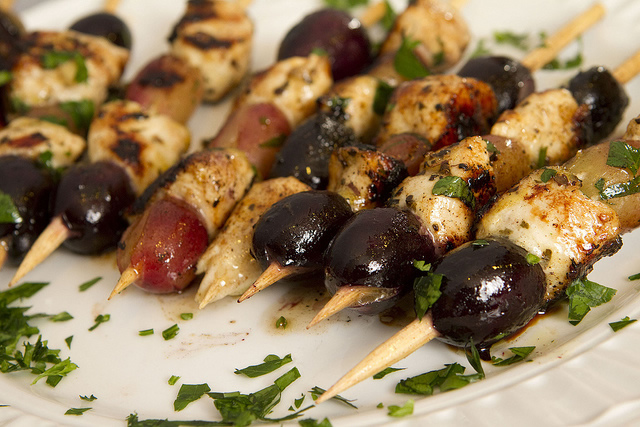 chicken kabobs with black olives