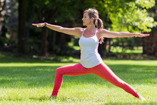 Flora Migyanka in the warrior pose